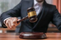 Верховный суд подтвердил право антимонопольных органов оспаривать торги, если выявлены фальсифицированные договоры.